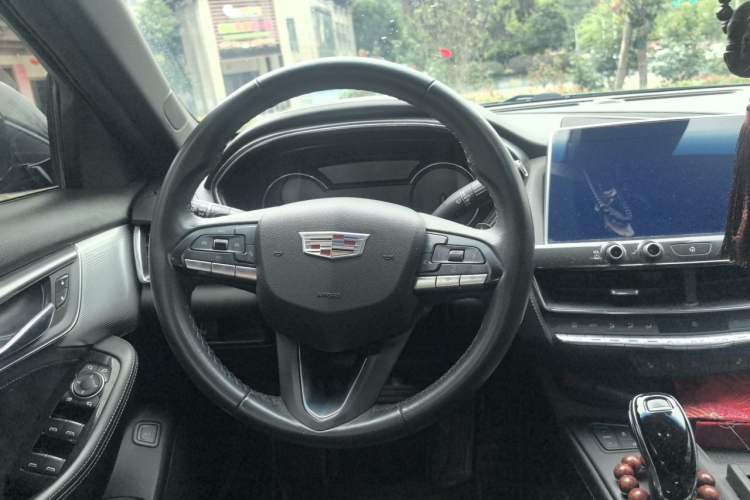 Used Cadillac CT5 2021 28T Luxury Model Steering Wheel