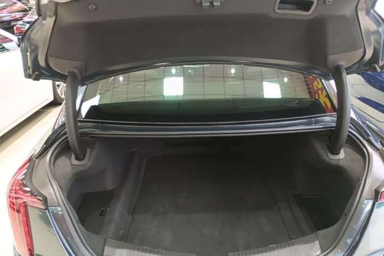 Used Cadillac CT5 2021 28T Prestige Edition Trunk