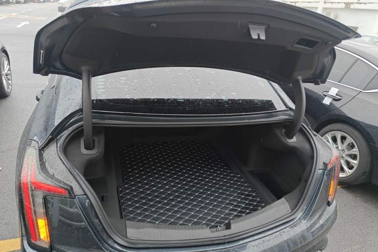 Used Cadillac CT5 2021 28T Platinum Edition Trunk