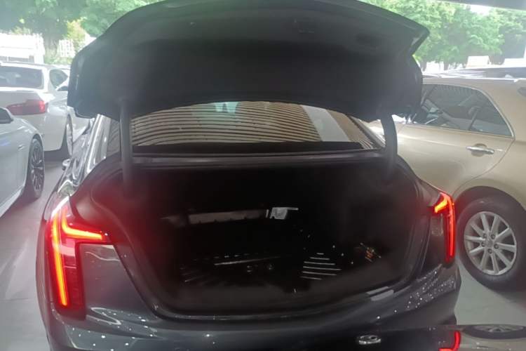 Used Cadillac CT5 2021 Revised 28T Luxury Version Trunk