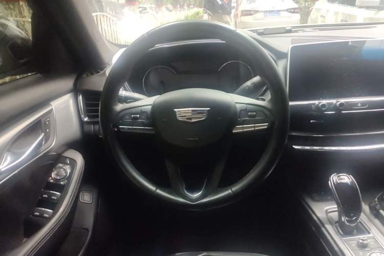 Used Cadillac CT5 2021 28T Luxury Model Steering Wheel