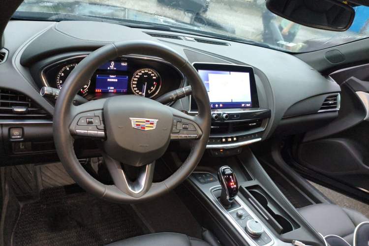 Used Cadillac CT5 2021 Revised 28T Luxury Version Center Console