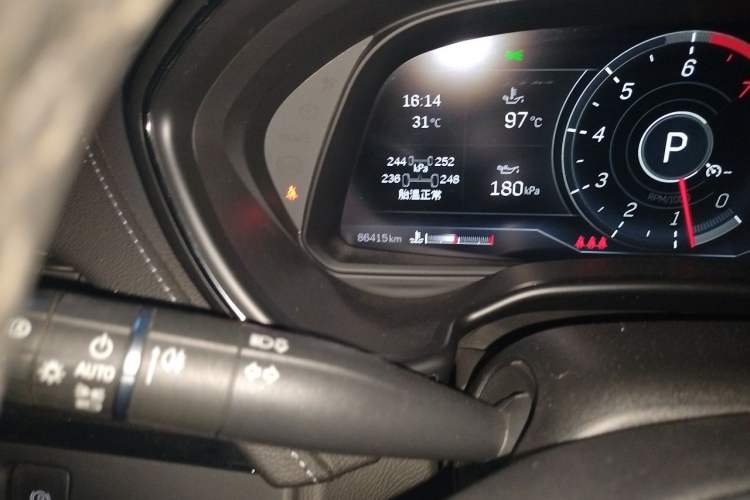 Used Cadillac CT5 2021 28T Prestige Edition Odometer Close Up