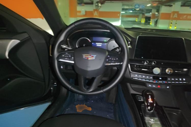 Used Cadillac CT5 2021 28T Luxury Model Steering Wheel