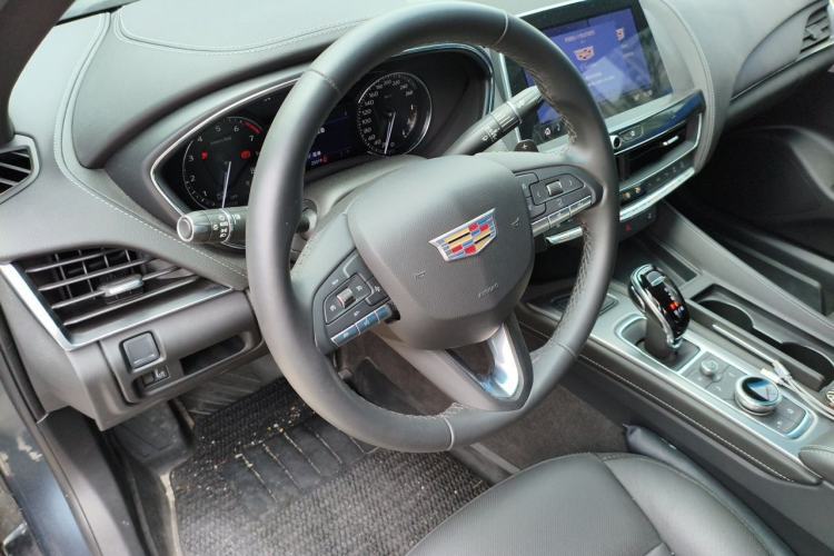 Used Cadillac CT5 2021 Revised 28T Luxury Version Steering Wheel