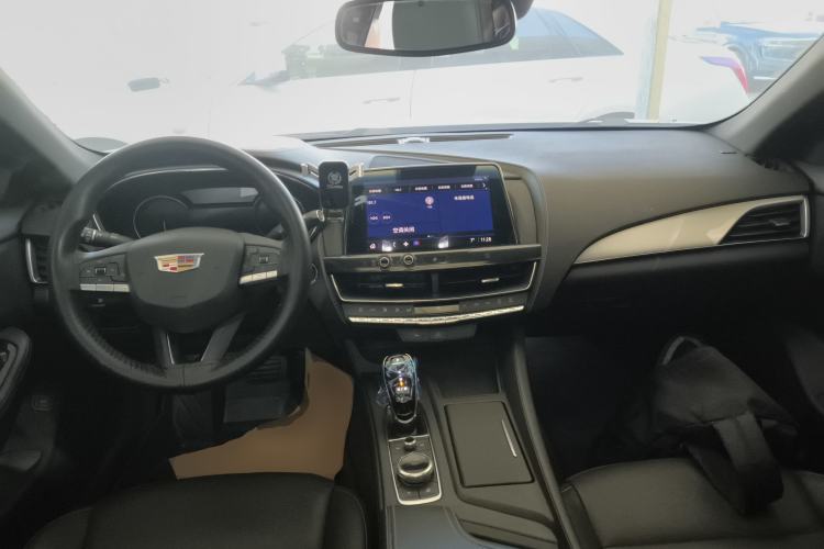 Used Cadillac CT5 2021 28T Fashion Edition Center Console