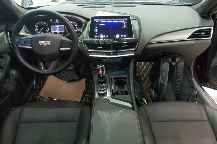Used Cadillac CT5 2021 28T Luxury Model Center Console