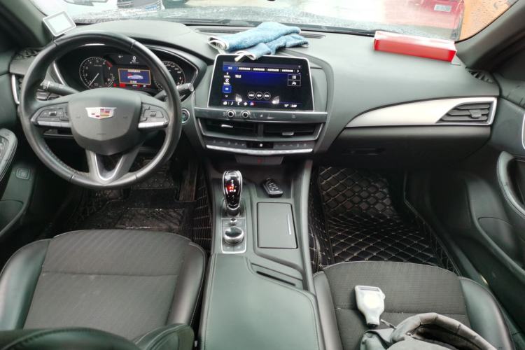 Used Cadillac CT5 2021 28T Tech Edition Center Console