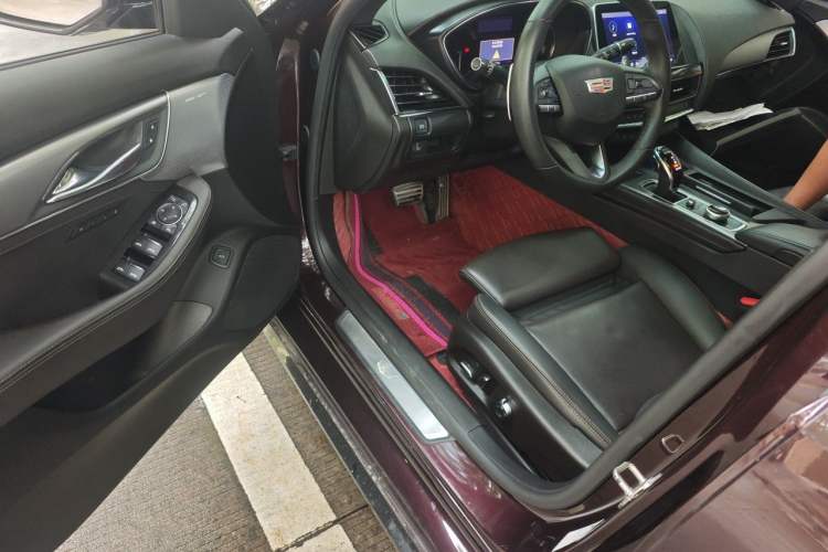 Used Cadillac CT5 2021 28T Advanced Sport Model Driver Seat