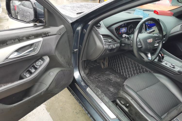 Used Cadillac CT5 2021 28T Tech Edition Driver Seat