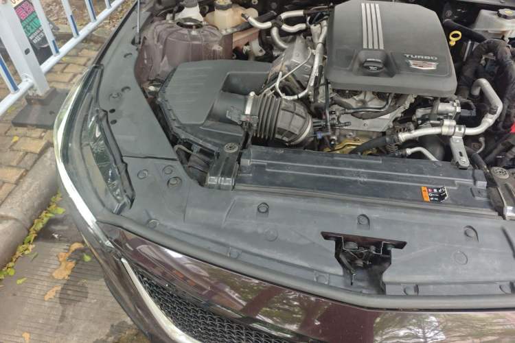 Used Cadillac CT5 2021 28T Advanced Sport Model Engine Bay Right