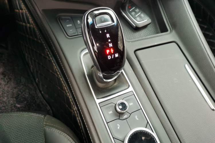 Used Cadillac CT5 2021 28T Tech Edition Gear Lever