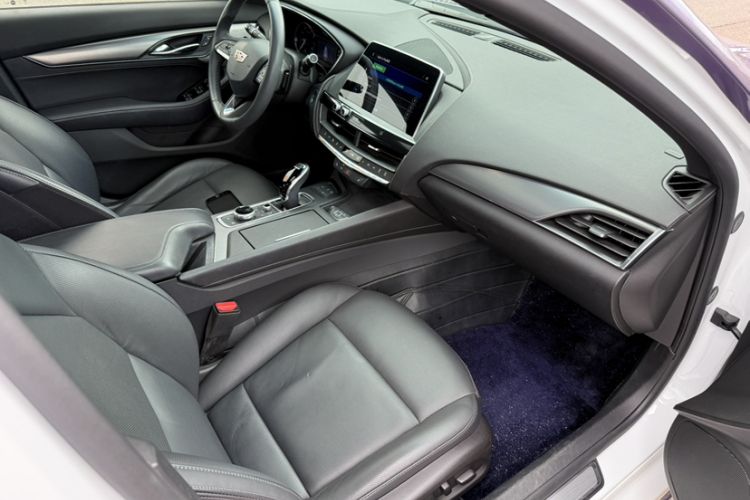 Used Cadillac CT5 2021 Revised 28T Luxury Version Interior 8