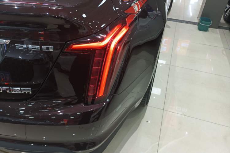 Used Cadillac CT5 2021 28T Luxury Model Right Rear Taillight