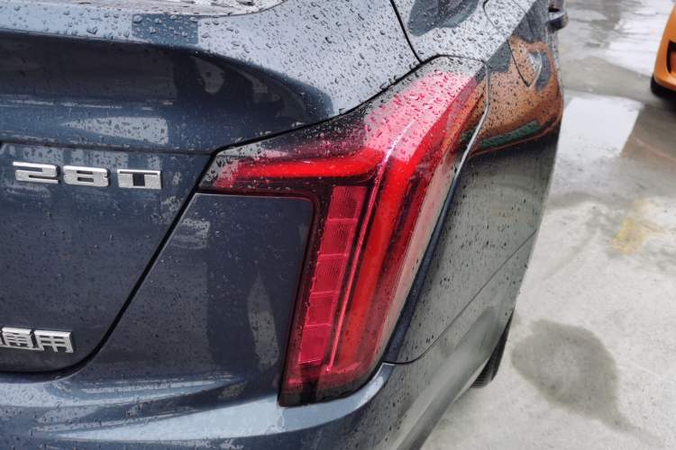 Used Cadillac CT5 2021 28T Tech Edition Right Rear Taillight