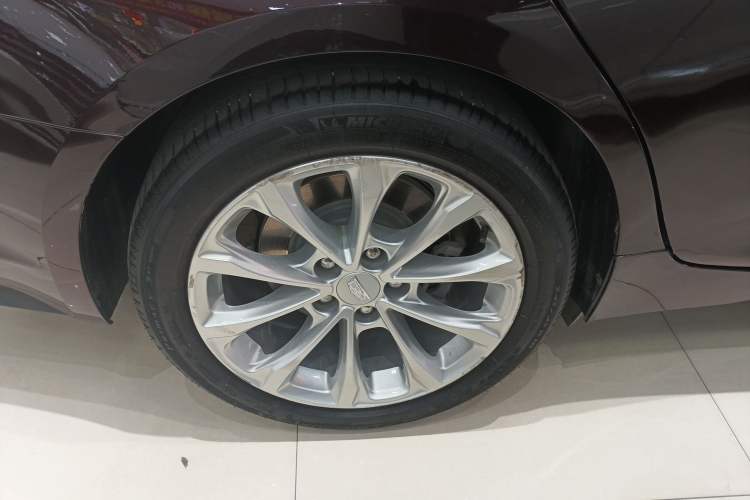 Used Cadillac CT5 2021 28T Luxury Model Right Rear Wheel Hub