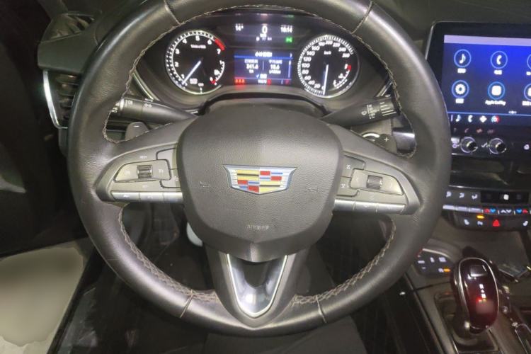 Used Cadillac CT5 2021 28T Luxury Model Steering Wheel