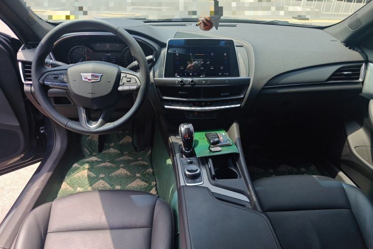 Used Cadillac CT5 2021 28T Luxury Model Center Console