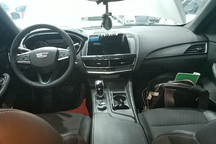 Used Cadillac CT5 2021 28T Fashion Edition Center Console