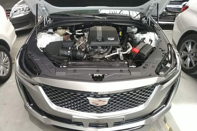 Used Cadillac CT5 2021 28T Fashion Edition Engine Bay