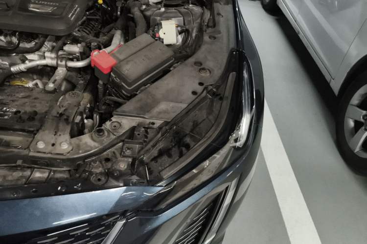 Used Cadillac CT5 2021 28T Prestige Edition Engine Bay Left