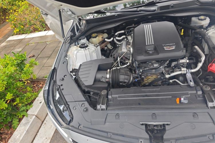 Used Cadillac CT5 2021 28T Advanced Sport Model Engine Bay Right