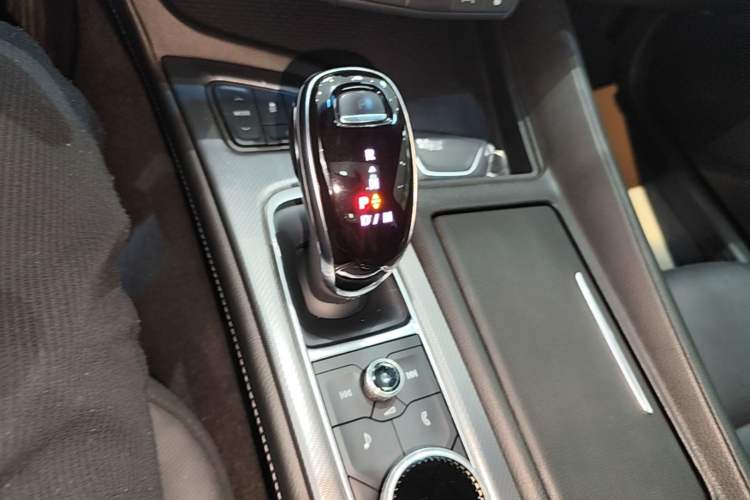Used Cadillac CT5 2021 28T Prestige Edition Gear Lever