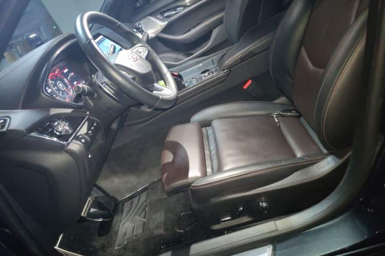 Used Cadillac CT5 2021 28T Platinum Sport Model Left Front Seat