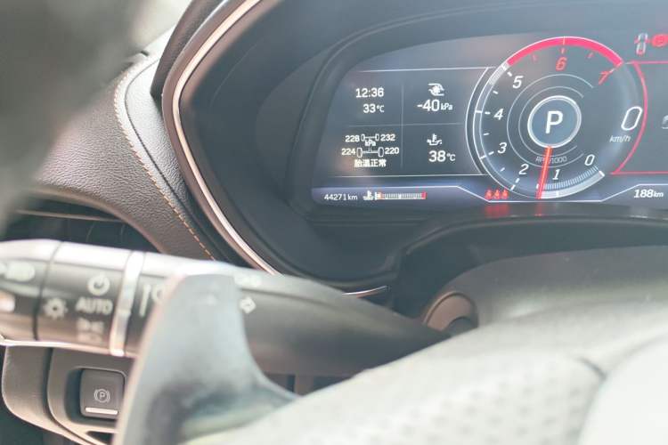 Used Cadillac CT5 2021 28T Platinum Sport Model Odometer Close Up