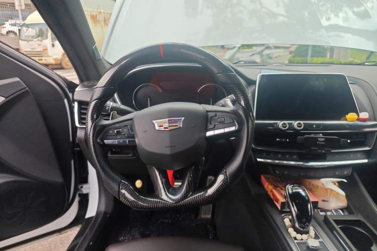 Used Cadillac CT5 2021 28T Advanced Sport Model Steering Wheel