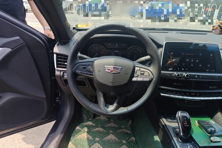 Used Cadillac CT5 2021 28T Luxury Model Steering Wheel