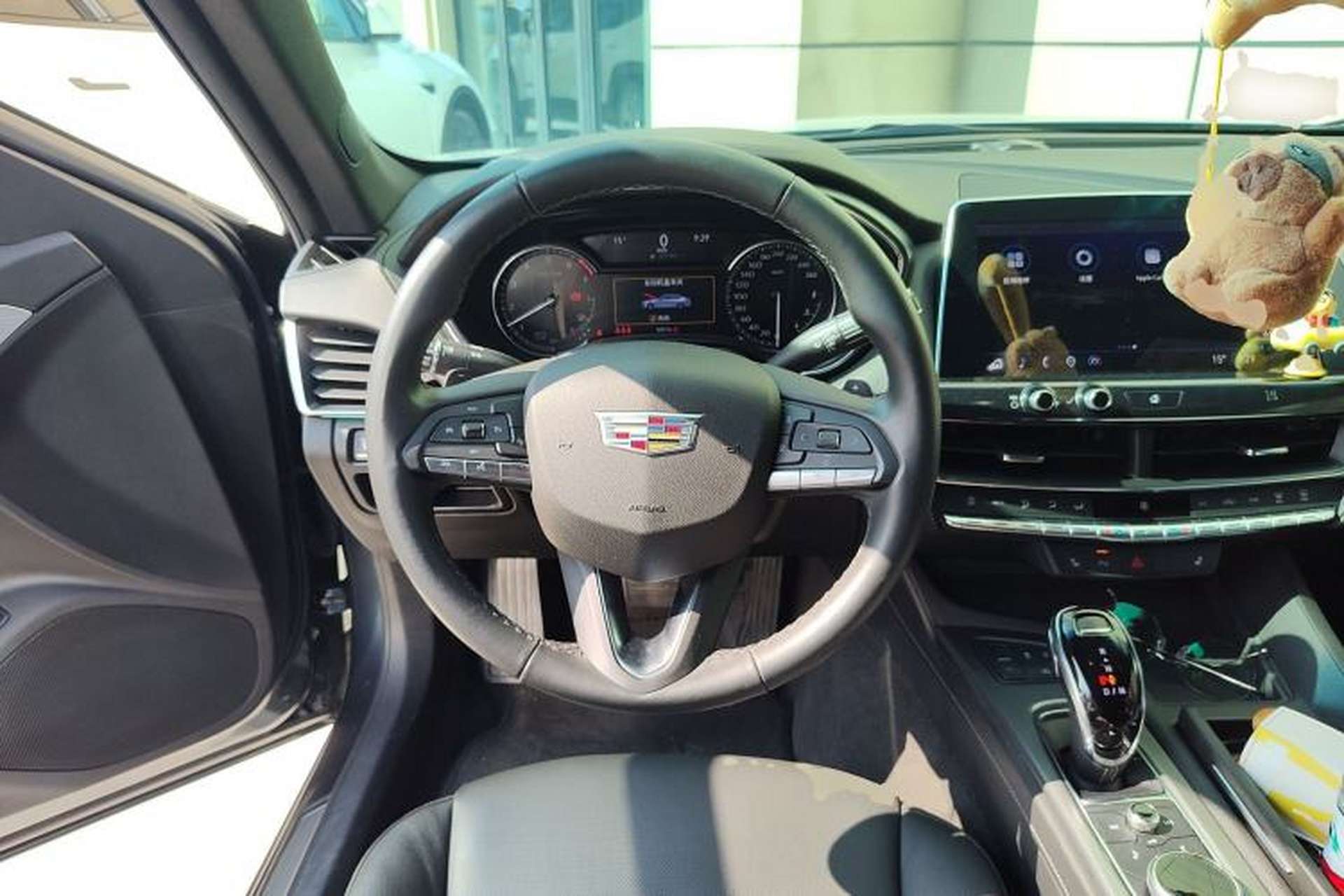 Used Cadillac CT5 2021 28T Luxury Model Steering Wheel