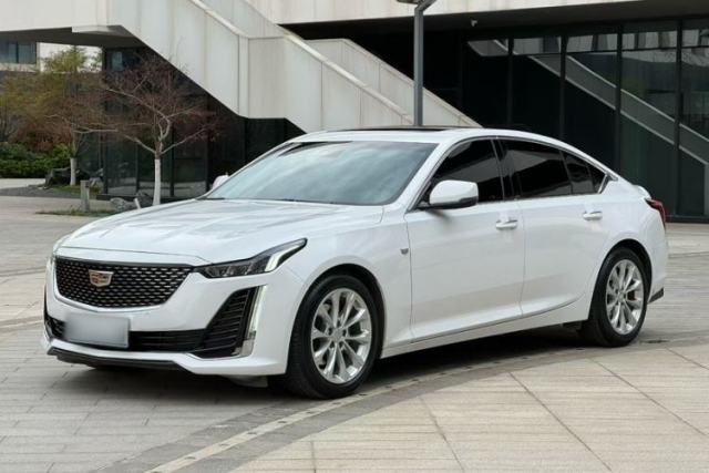 Cadillac CT5 2021 28T Luxury Model d’occasion