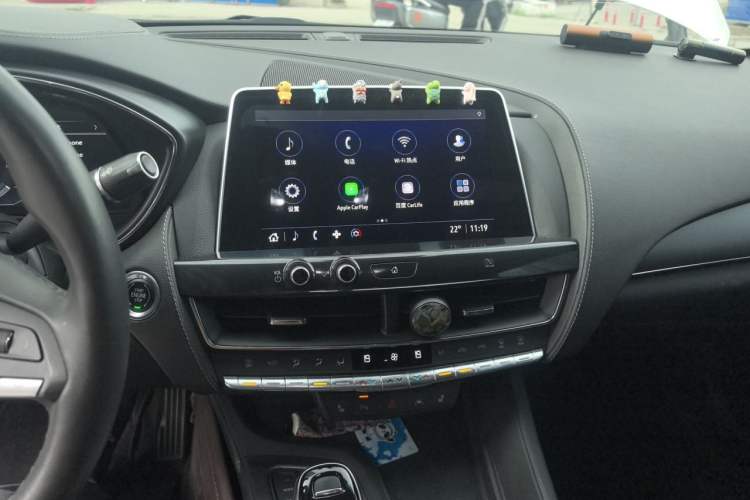 Used Cadillac CT5 2021 28T Prestige Edition Audio And AC Panel