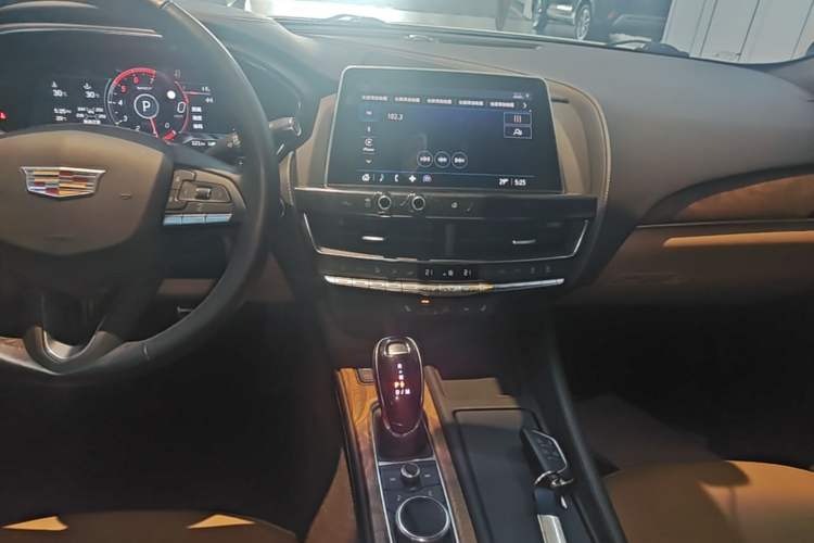 Used Cadillac CT5 2021 28T Prestige Edition Audio And AC Panel