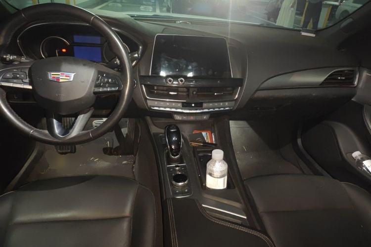 Used Cadillac CT5 2021 28T Luxury Model Center Console