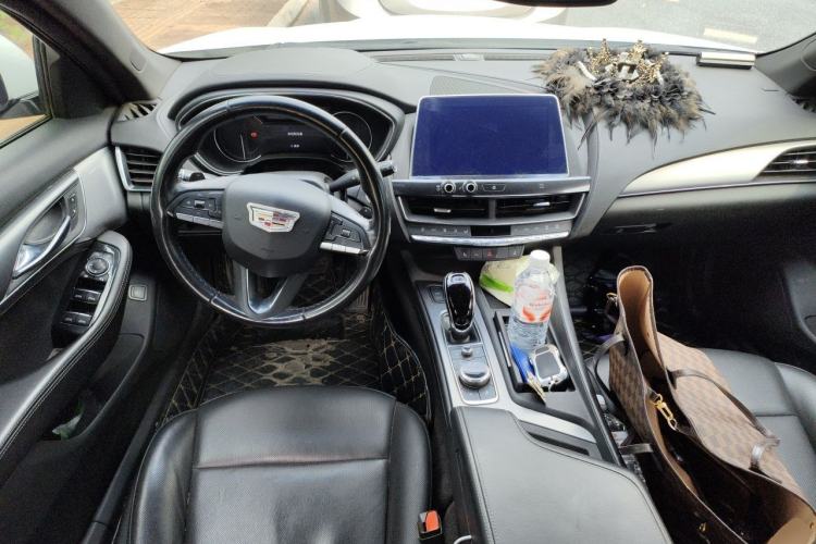 Used Cadillac CT5 2021 28T Luxury Model Center Console