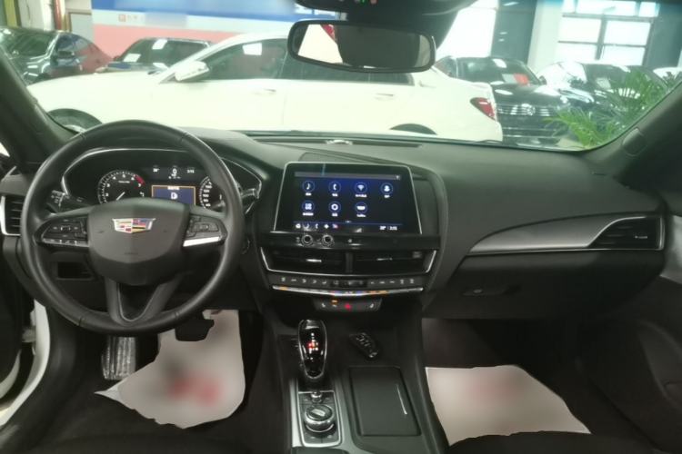 Used Cadillac CT5 2021 28T Luxury Model Center Console