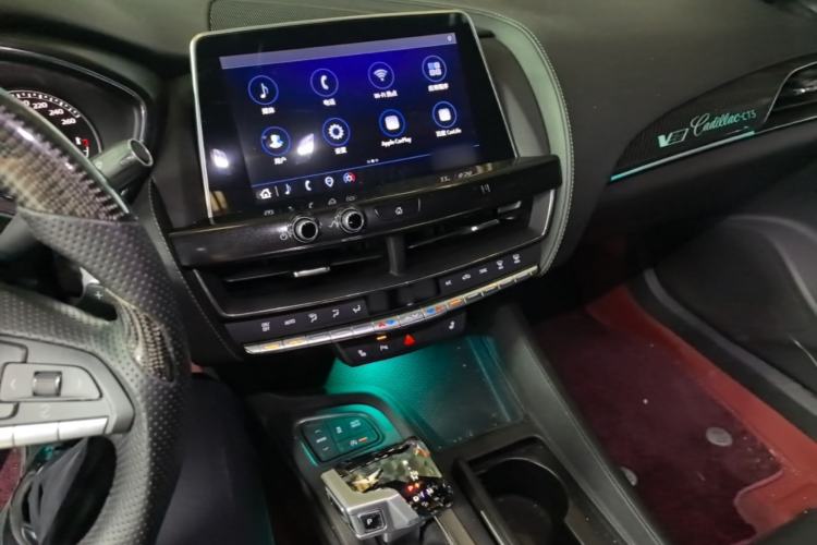 Used Cadillac CT5 2021 28T Luxury Model Center Console