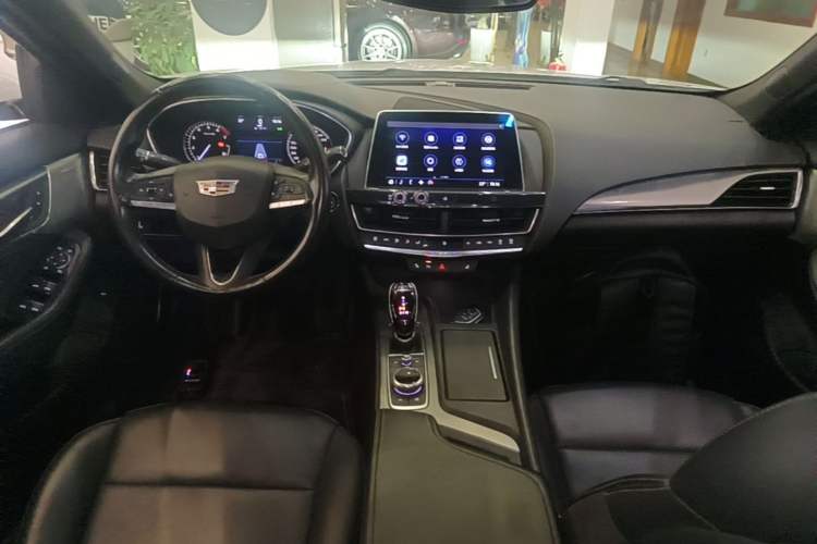 Used Cadillac CT5 2021 28T Luxury Model Center Console