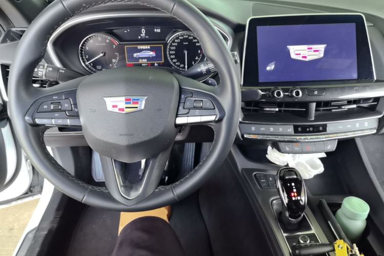 Used Cadillac CT5 2021 Revised 28T Luxury Version Center Console