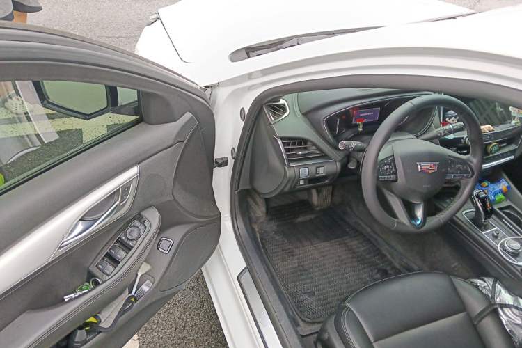 Used Cadillac CT5 2021 28T Fashion Edition Driver Seat