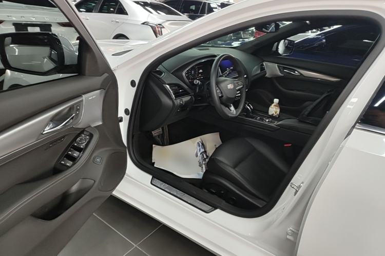 Used Cadillac CT5 2021 28T Prestige Edition Driver Seat