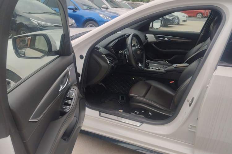 Used Cadillac CT5 2021 28T Advanced Sport Model Driver Seat