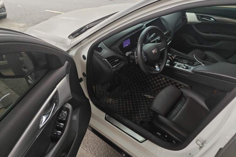 Used Cadillac CT5 2021 28T Advanced Sport Model Driver Seat