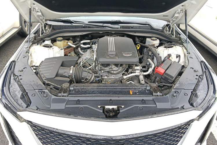 Used Cadillac CT5 2021 28T Fashion Edition Engine Bay