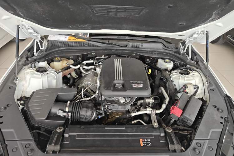 Used Cadillac CT5 2021 28T Tech Edition Engine Bay