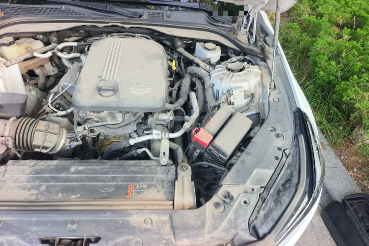Used Cadillac CT5 2021 28T Luxury Model Engine Bay Left