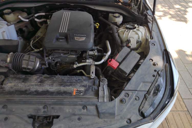 Used Cadillac CT5 2021 28T Tech Edition Engine Bay Left