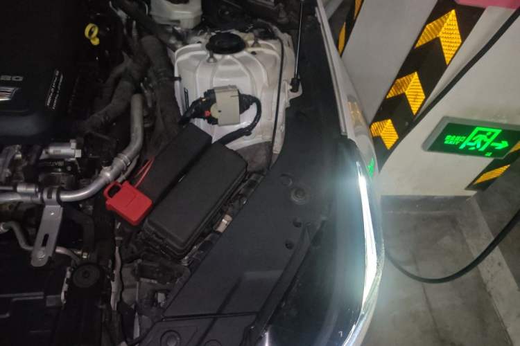 Used Cadillac CT5 2021 Revised 28T Luxury Version Engine Bay Left